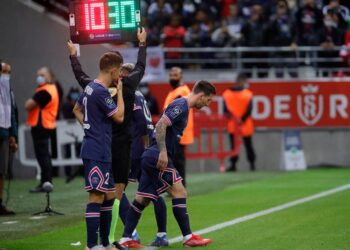 Messi tuvo su esperado debut en Paris Saint Germain: jugó 25 minutos