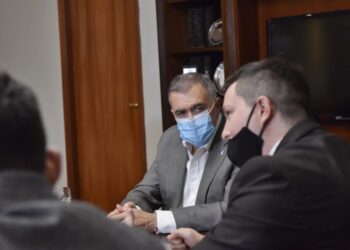 Alberto, Manzur y Massa en shock porque Jaldo se atrinchera en la gobernación de Tucumán