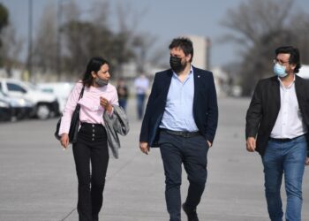 Santoro denunció que Milei trabajó con el genocida Bussi en el Congreso