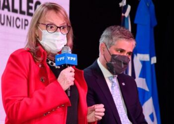 Alicia: “El presente es el que marca caminos y ayuda a transformar el futuro”