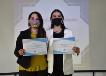 Acto de Colación de Residentes: Hoy egresaron dos nuevas médicas pediatras