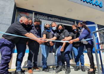Claudio Vidal inauguró una nueva Proveeduría de los Trabajadores, y señaló que “es posible hacer los sueños realidad”