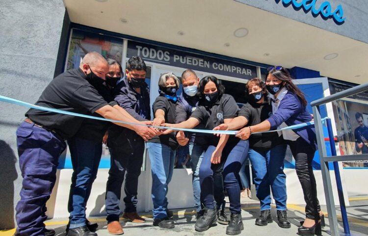 Claudio Vidal inauguró una nueva Proveeduría de los Trabajadores, y señaló que “es posible hacer los sueños realidad”