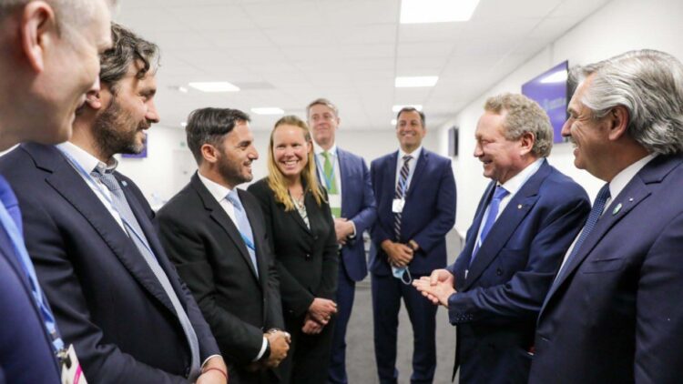 Empresarios de energía consideran «irreal» la megainversión en hidrógeno que anunciaron Pichot y Alberto