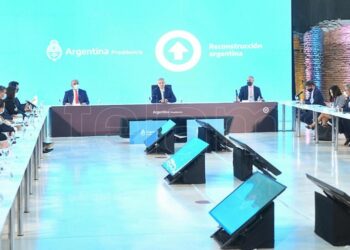 Fernández: «Ajustar la economía es dejar de crecer»