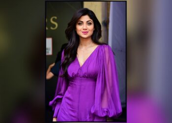 Actriz india fue absuelta después de 15 años por haber sido besada por Richard Gere