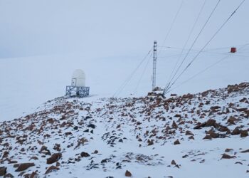 La Base Belgrano II de la Antártida ya tiene su cúpula para observar exoplanetas