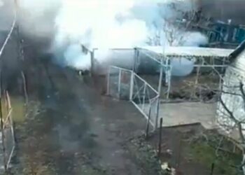 Comenzaron los bombardeos rusos en Ucrania y crece la tensión mundial