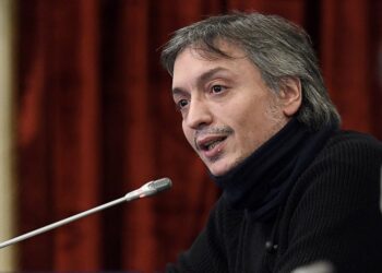 Máximo Kirchner renunció a la presidencia del bloque del FdT