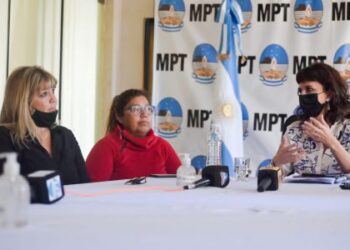 Santa Cruz presentó la nueva línea de créditos «Mujeres Producen» en el municipio de Pico Truncado
