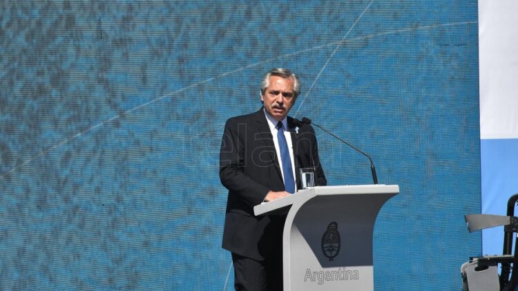 El Presidente exigió al Reino Unido retomar el diálogo y abandonar la presencia militar en Malvinas