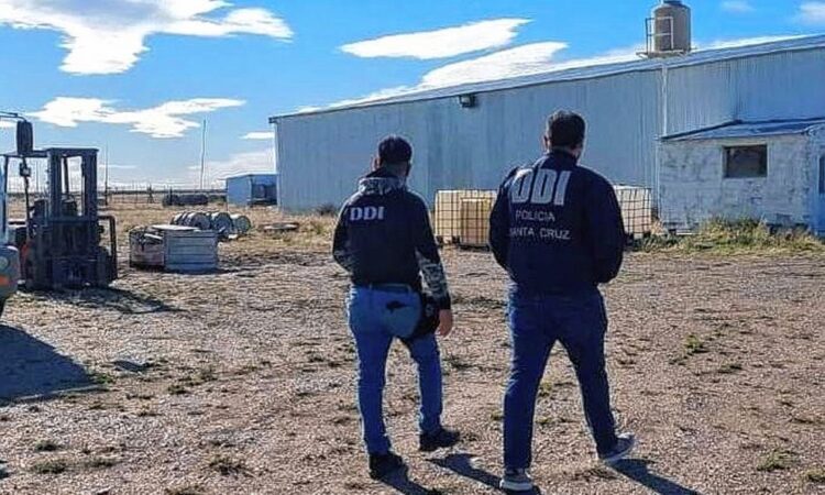 Hallaron en un galpón de Fitz Roy cargamento de elementos producto de un auto-robo de camionero