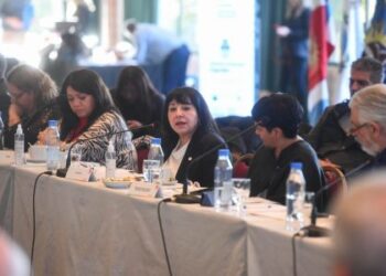 Anuncian mesas de trabajo para implementar más horas de clase en la escuela primaria