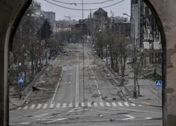 Rusia cesa la ofensiva en Mariupol para que las fuerzas ucranianas depongan las armas