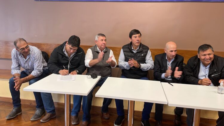 Vidal logró 31% de aumento, y se volverá a discutir en 3 meses