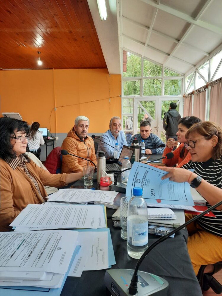 Diputadas y diputados realizaron las comisiones desde Gobernador Gregores