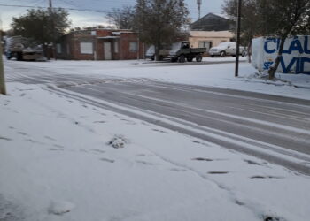 La nieve cubriò de blanco Pico Truncado