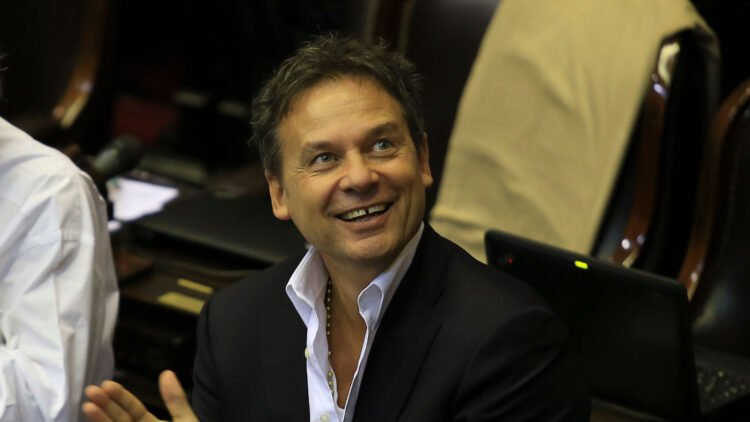 Tras casi una semana de internación el Senador Nacional Eduardo Costa fue dado de alta.