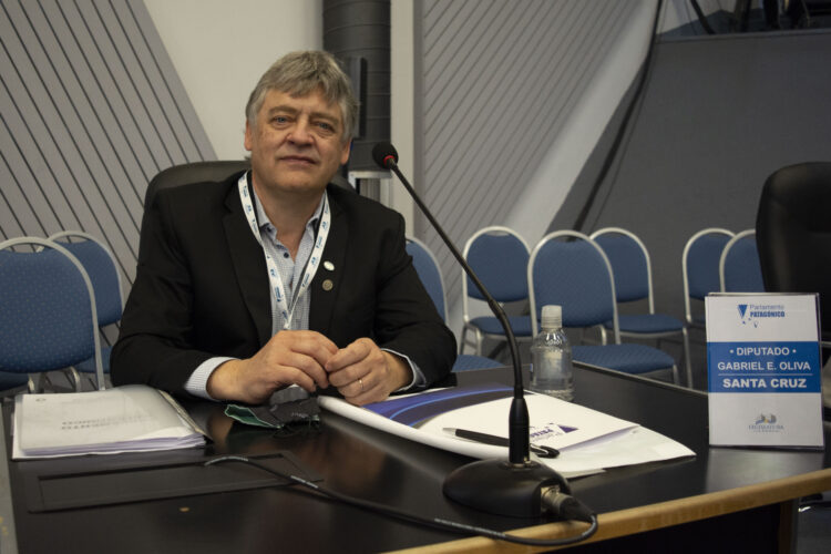 Diputado Oliva: “El proyecto de la Mesa del Hidrógeno en el sur del país tiene relación directa con el futuro de Santa Cruz”