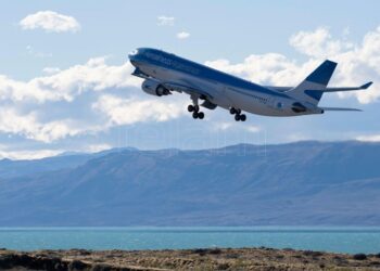Las aerolíneas latinoamericanas triplicaron el tráfico de pasajeros en un año