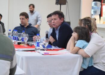 EDUARDO COSTA:  “PODEMOS CAMBIAR LA REALIDAD DE LOS SANTACRUCEÑOS”