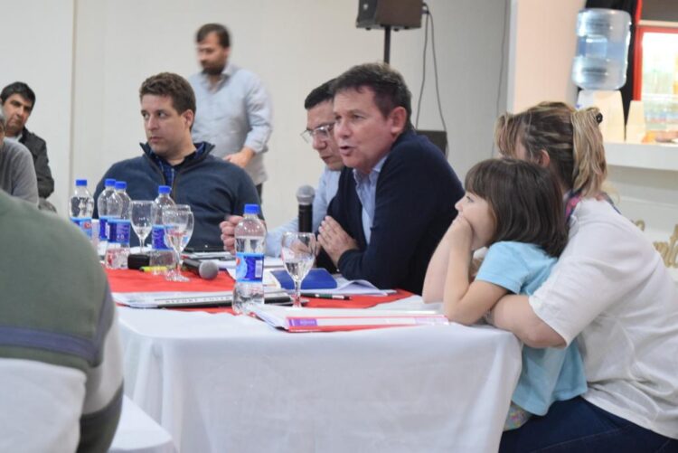 EDUARDO COSTA: “PODEMOS CAMBIAR LA REALIDAD DE LOS SANTACRUCEÑOS”