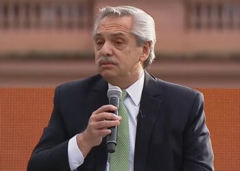 El Presidente participa de un acto en Marcos Paz y viaja a EEUU para la Cumbre de las Américas