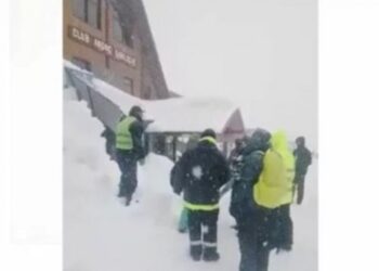 Dramático rescate de un niño que quedó atrapado bajo nieve en Bariloche