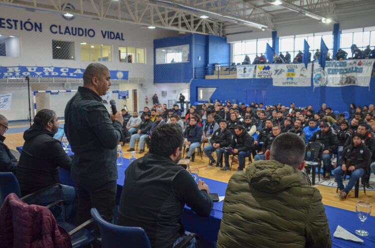 Delegados petroleros destacaron el “logro histórico” de casi 80% de aumento