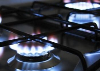 Solicitan inscribirse para el acceso al subsidio para energía eléctrica y gas natural