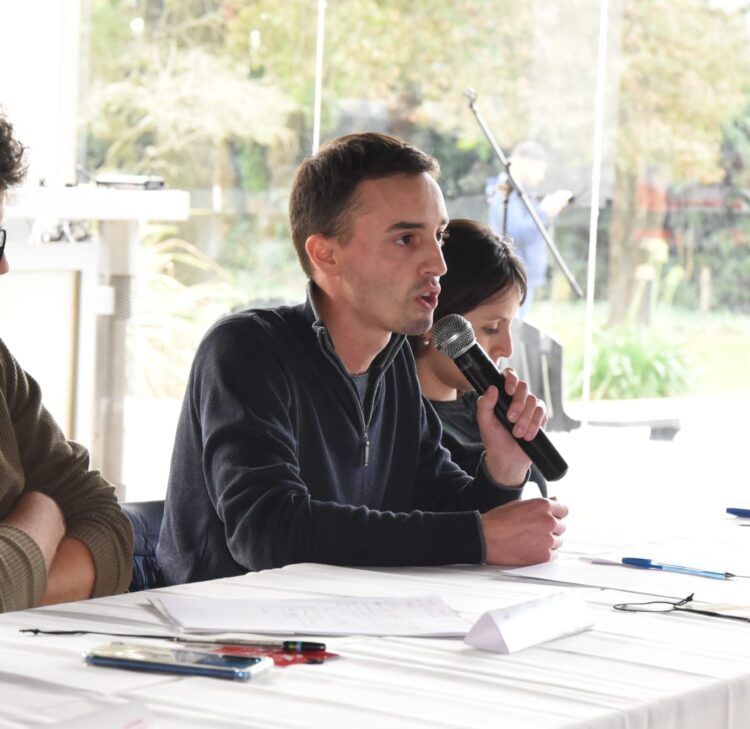 LA JR RECLAMO POR EL ESTADO DE LAS ESCUELAS