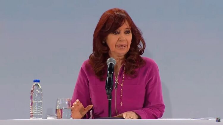 Cristina Fernández de Kirchner recusó a un juez y al fiscal