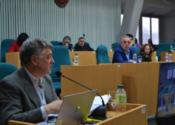 Diputado Oliva: “Este es un gobierno que desfinanció la educación y busca silenciar a las escuelas de Santa Cruz”