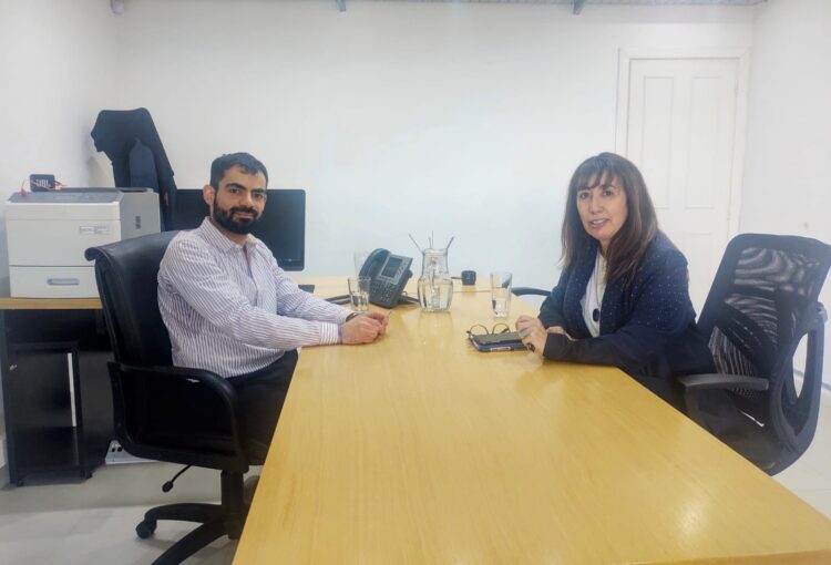 El jefe Regional Sur 2 de la ANSES, el Lic. Pablo Ruiz recibió a la diputada nacional Roxana Reyes