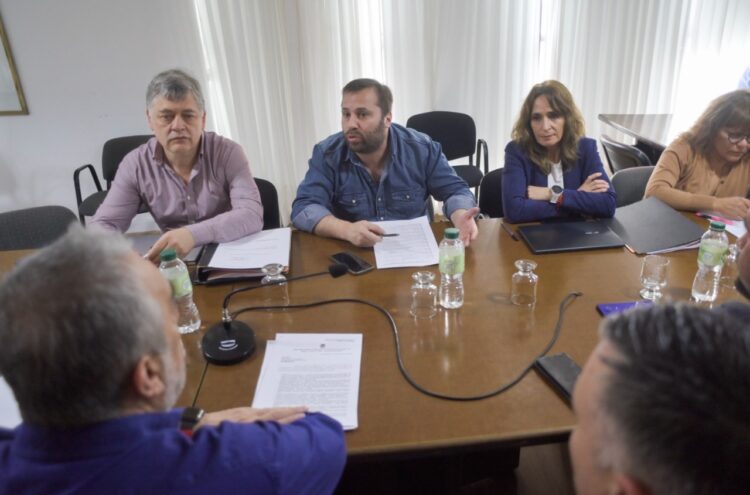 Diputado Oliva: “El nuevo faltazo de la presidenta del Consejo de Educación es una falta de respeto a la Cámara de Diputados”