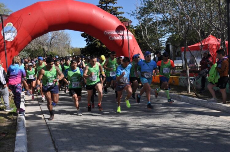 Una multitud de atletas de toda la región corrió el tradicional “Cross de Cañadón”