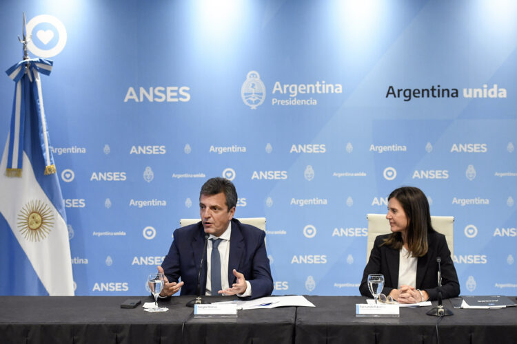 RAVERTA Y MASSA ANUNCIARON AUMENTO POR MOVILIDAD Y NINGUNA JUBILACIÓN QUEDARÁ POR DEBAJO DE LOS 60 MIL PESOS