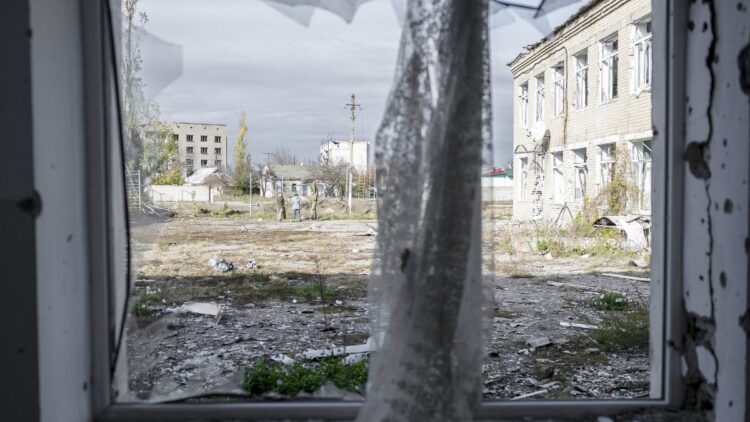 Rusia inició el retiro de la ciudad de Jerson, pero Ucrania sospecha que es una trampa