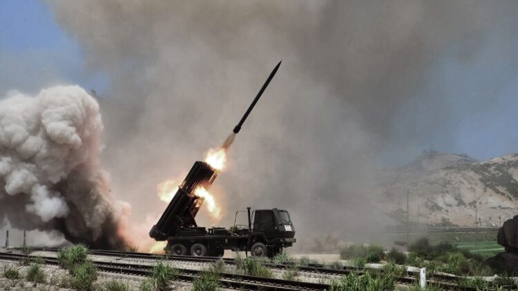 Las dos Coreas intercambiaron disparos de misiles cerca de sus fronteras