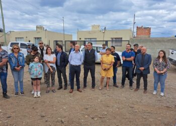 Inauguración red de agua en Caleta Olivia