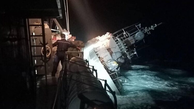 Naufragó un barco de la Marina tailandesa y hay 31 desaparecidos
