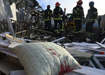 Rusia y Ucrania afirman que «están librando combates muy duros y sangrientos» en Bajmut