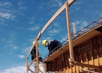 Avanzan las obras de la nueva planta de líquidos cloacales de Perito Moreno