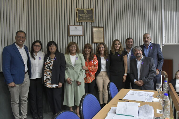 Descubrieron placas en homenaje a mujeres legisladoras en el 50° Periodo Legislativo