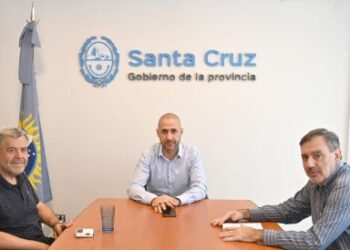 El Gobierno Provincial se reunió con autoridades comunales de Pico Truncado