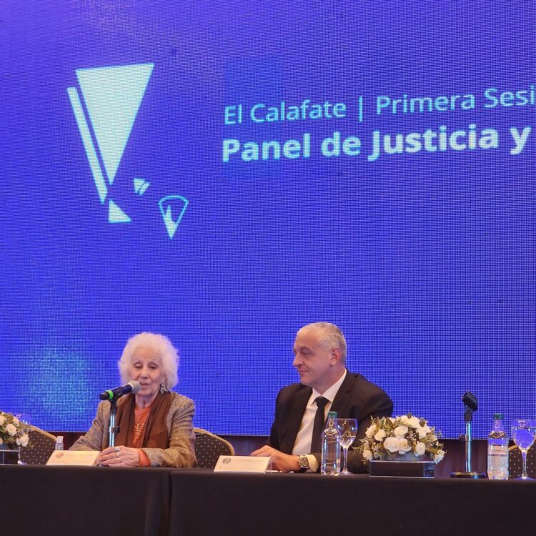 Panel de DD. HH : “Ustedes pueden hacer la Argentina que soñaron los 30 mil”