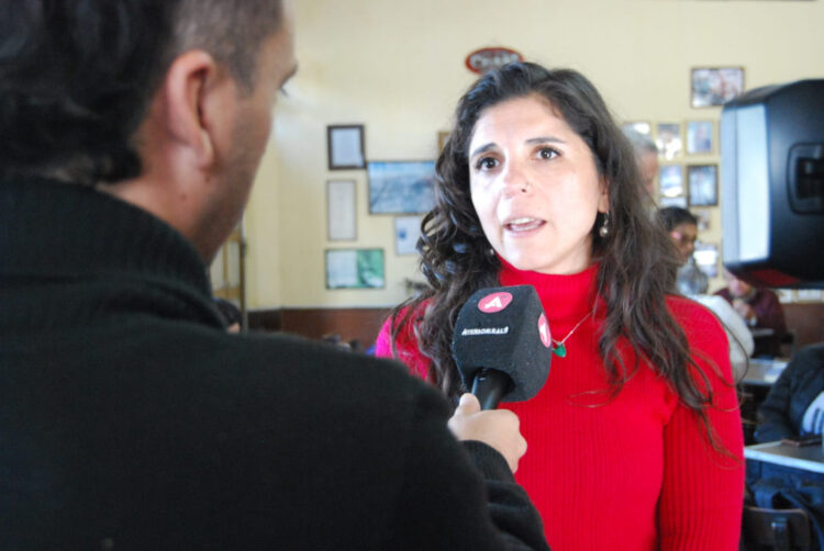 Dólar Blue: Cele Fierro: “No hay otra salida más que nacionalizar la banca y romper con el FMI”