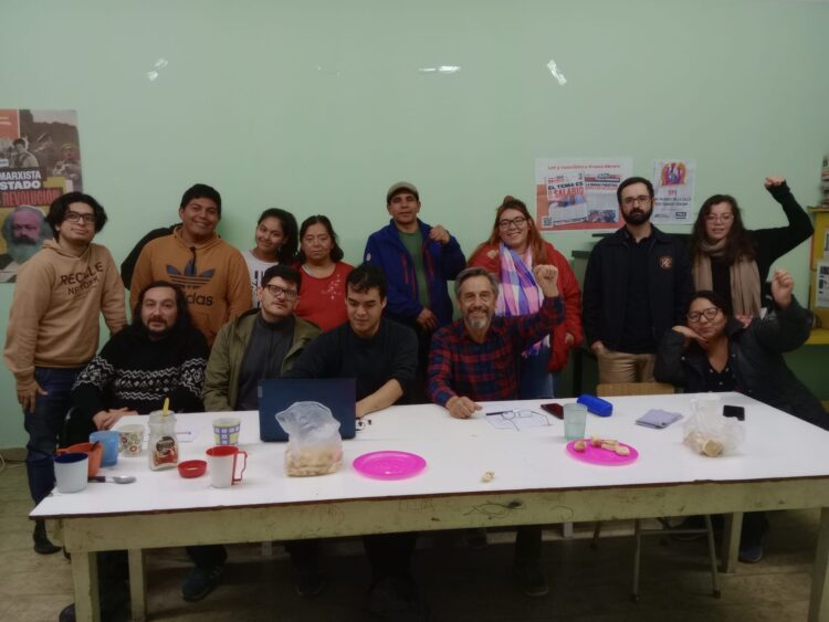 El plenario provincial abierto del Partido Obrero votó a Miguel Del Plá cómo precandidato a gobernador.