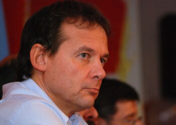 COSTA: «SANTA CRUZ NECESITA QUE ESTEMOS TODOS JUNTOS PARA CAMBIAR EL MODELO»