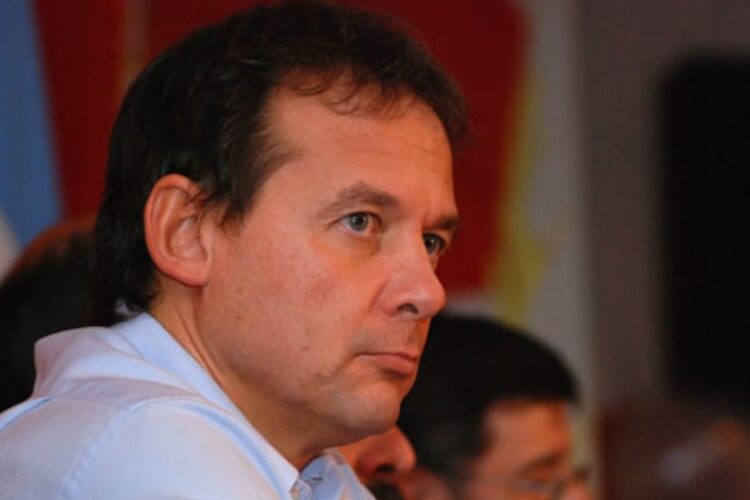 COSTA: «SANTA CRUZ NECESITA QUE ESTEMOS TODOS JUNTOS PARA CAMBIAR EL MODELO»